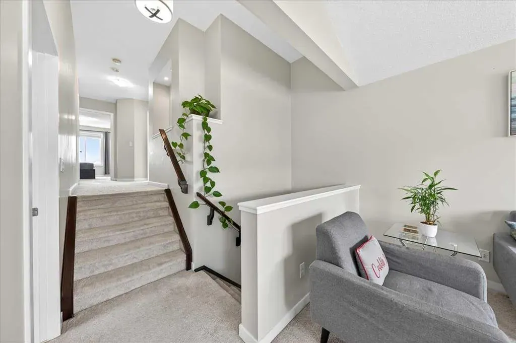 19 Sage Valley Close NW
