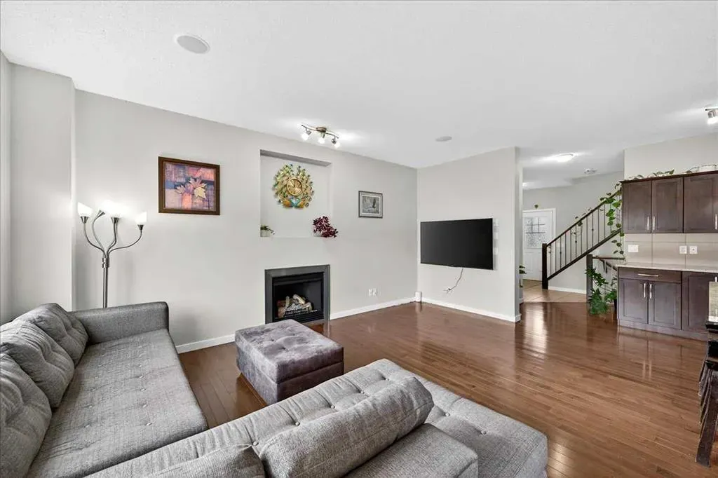 19 Sage Valley Close NW