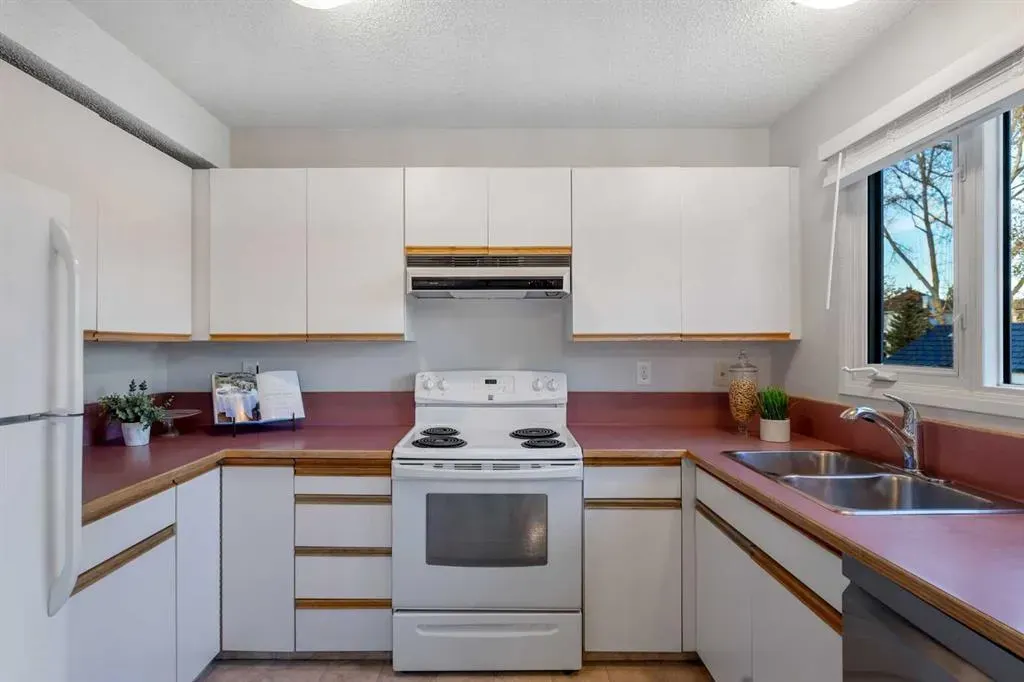 85 Summerfield Road SE