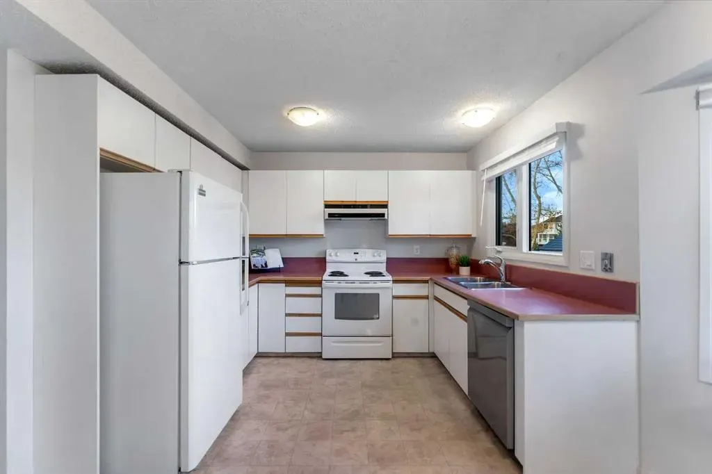 85 Summerfield Road SE