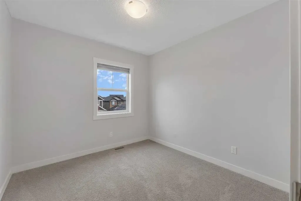 1225 Kings Heights Way SE, #101