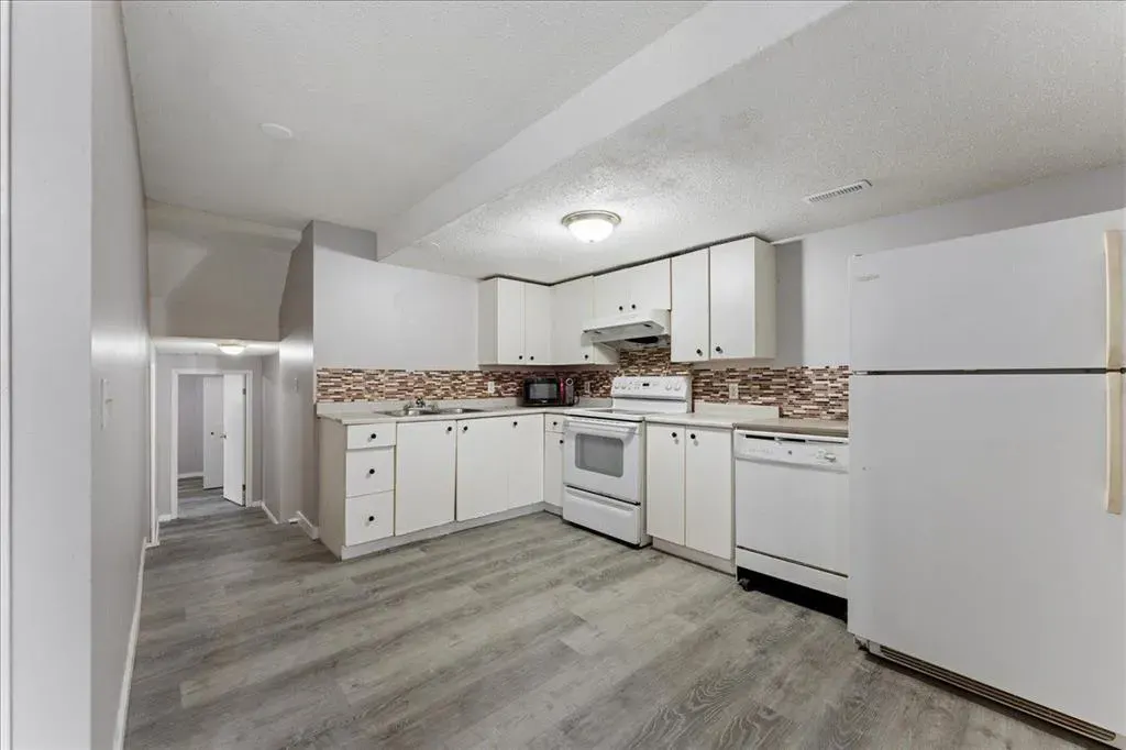 29 Martinvalley Place NE