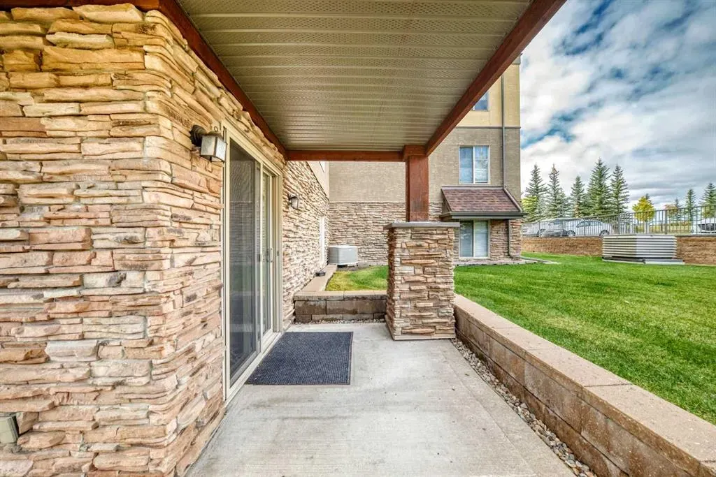 92 Crystal Shores Road, #3104