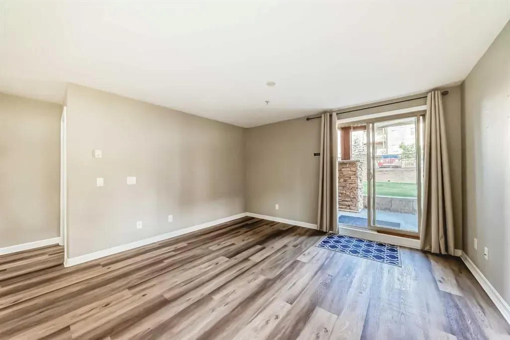 92 Crystal Shores Road, #3104