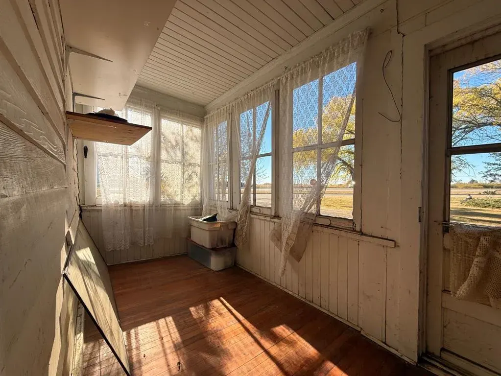 103 2 Street W