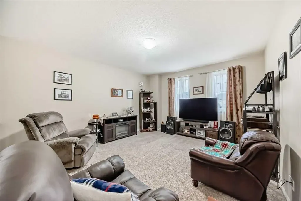 132 Waterlily Cove