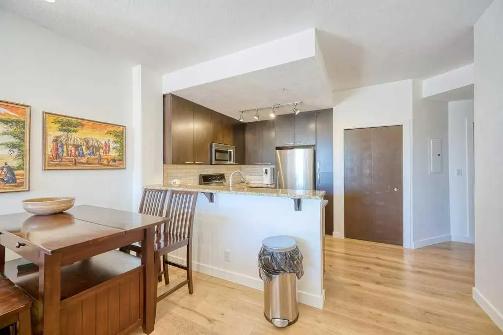 333 22 Avenue SW, #306