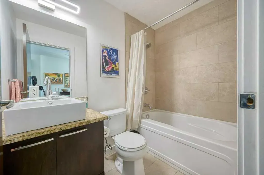 333 22 Avenue SW, #306