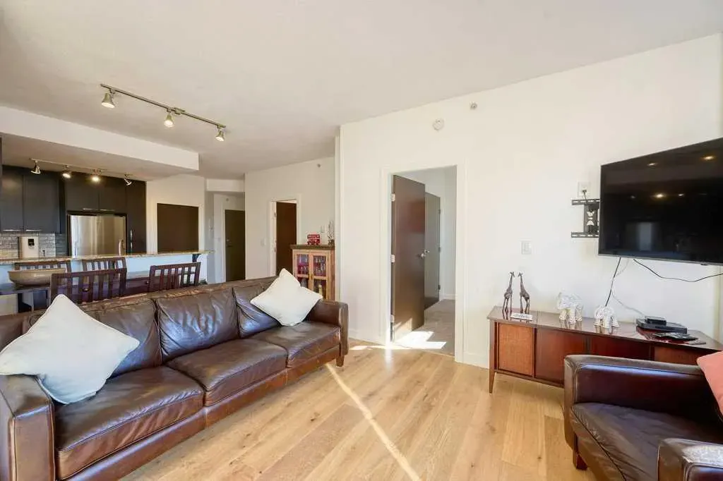 333 22 Avenue SW, #306
