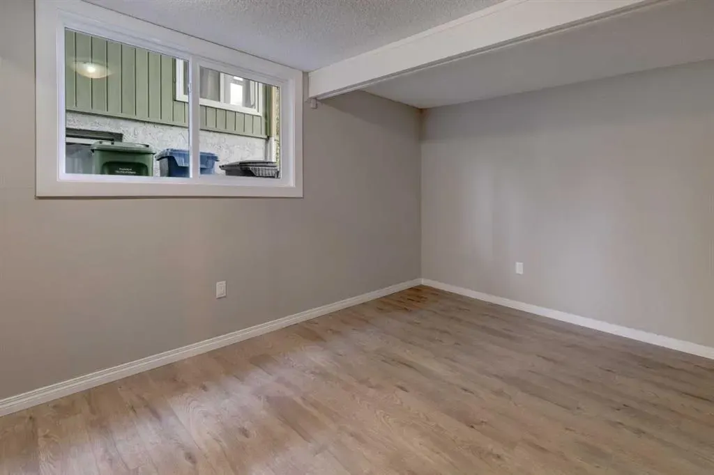 531 Sabrina Road SW