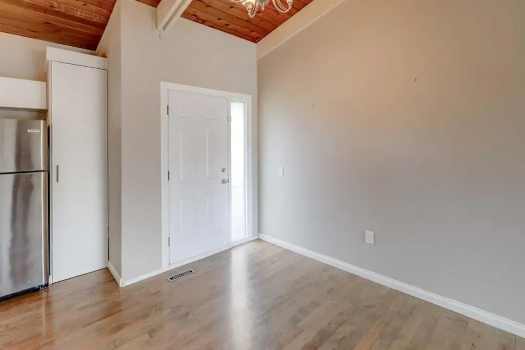 531 Sabrina Road SW
