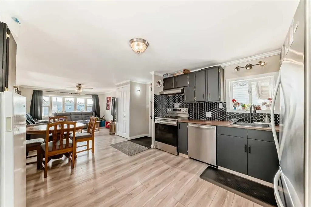 1101 84 Street NE, #724