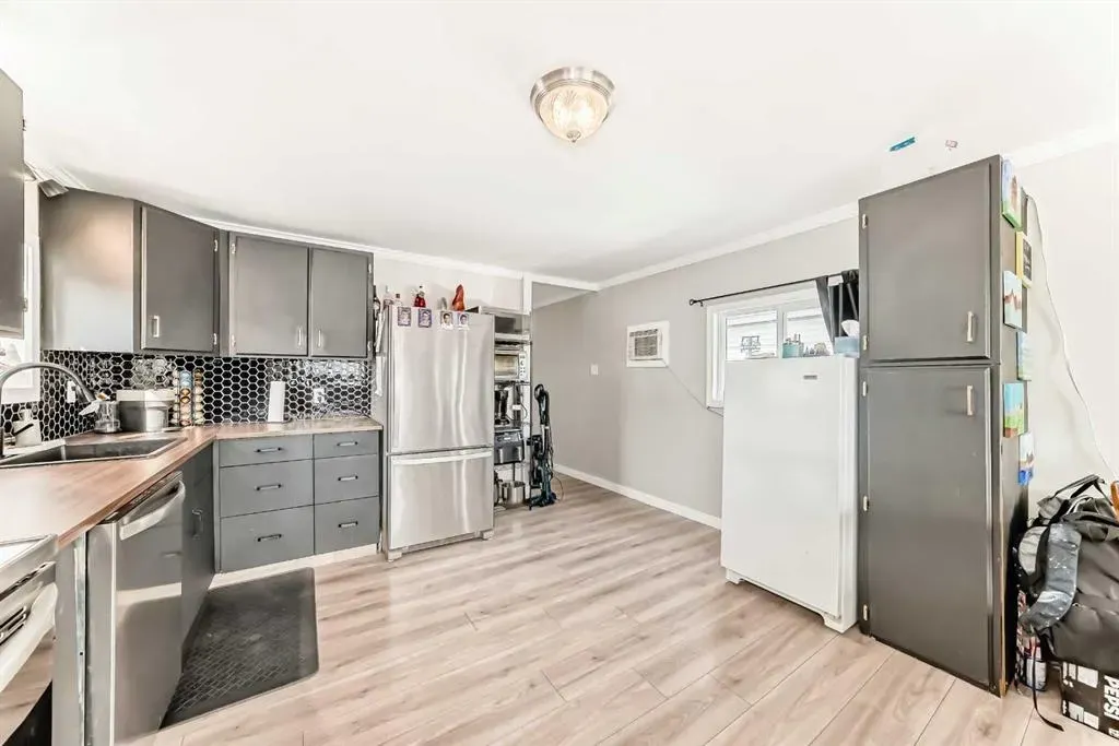 1101 84 Street NE, #724
