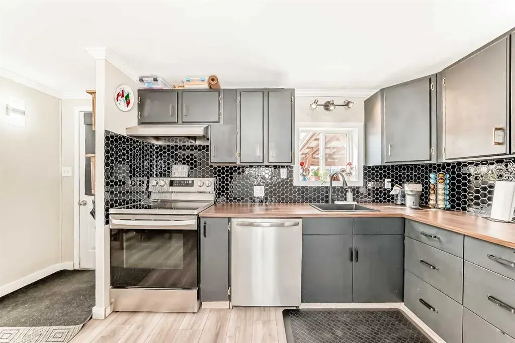 1101 84 Street NE, #724
