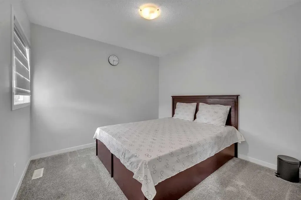 229 Cornerbrook Common NE