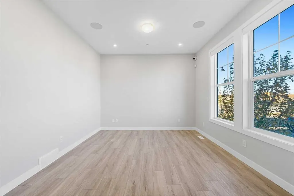 129 Hotchkiss Way SE