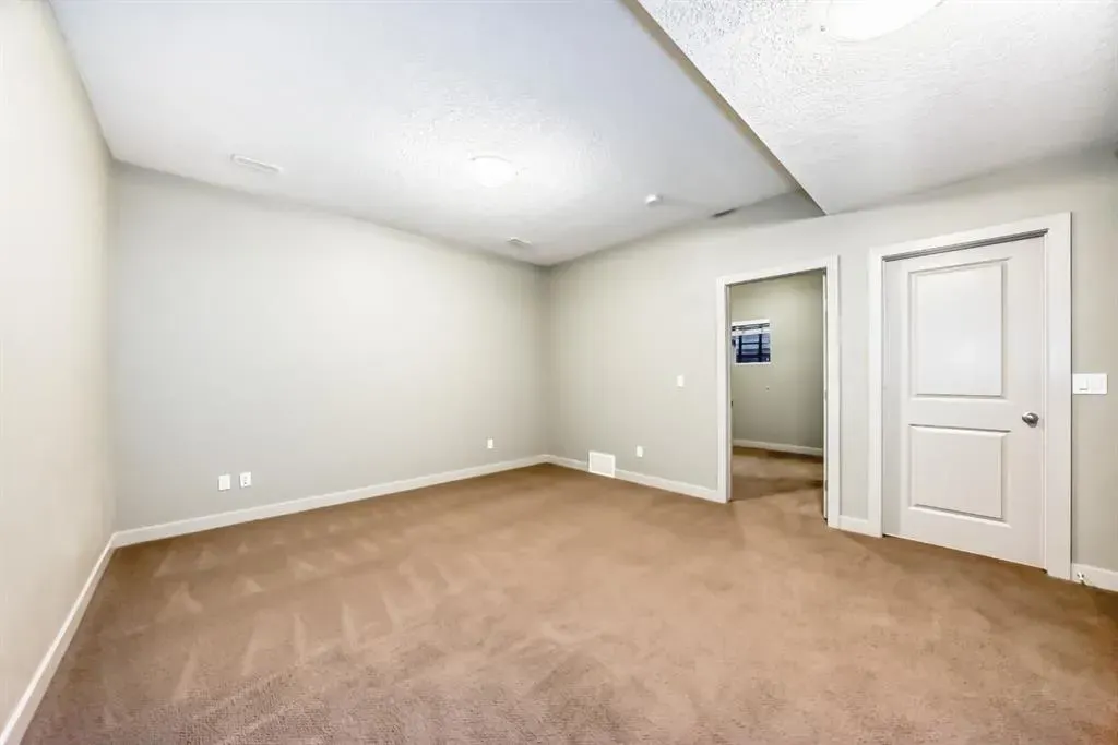 12 Cougar Ridge Landing SW