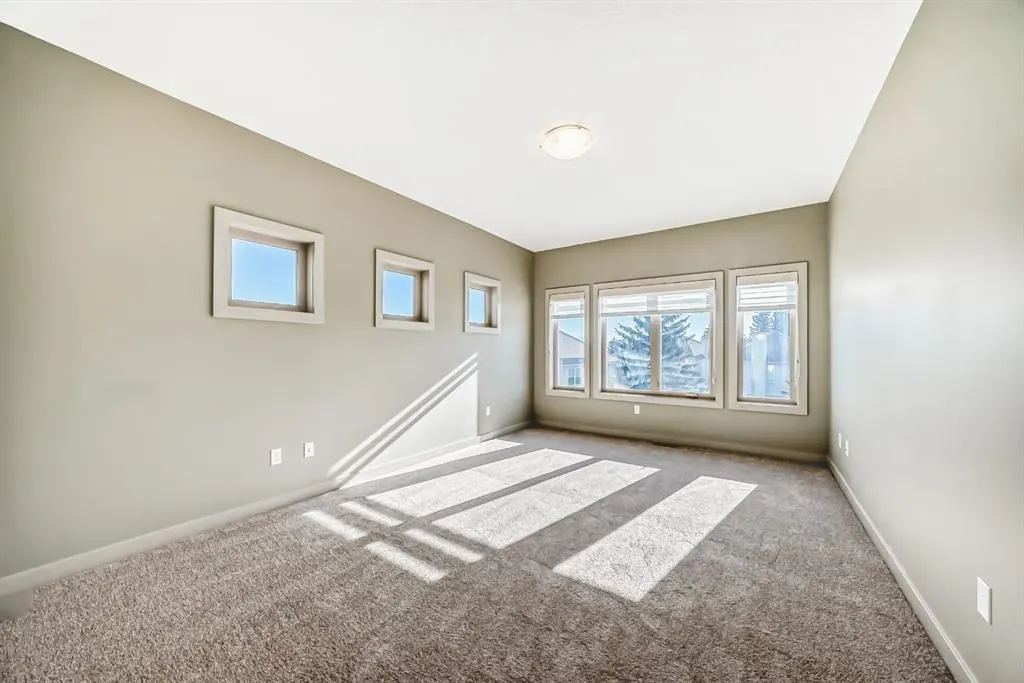 12 Cougar Ridge Landing SW