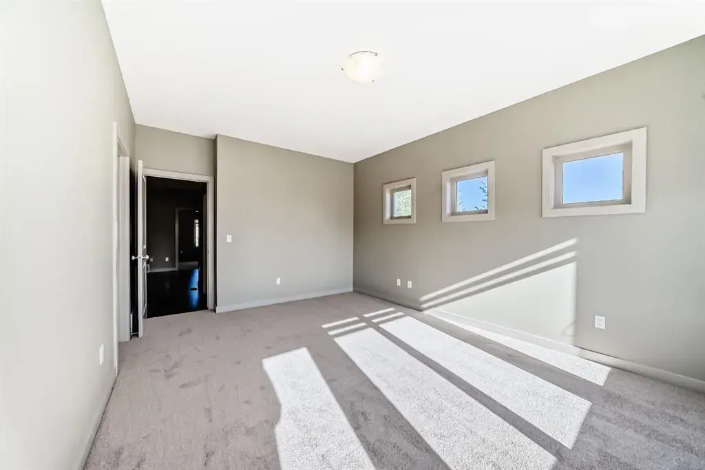 12 Cougar Ridge Landing SW