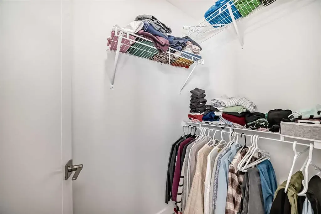 95 Skyview Close NE, #516