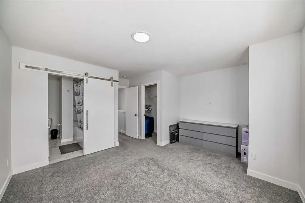 95 Skyview Close NE, #516