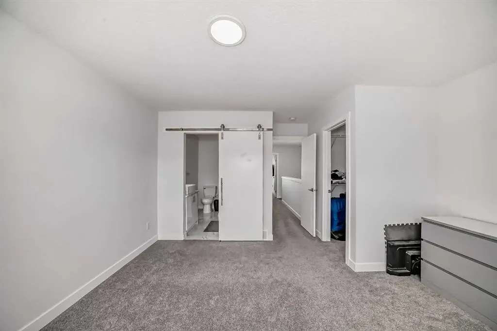 95 Skyview Close NE, #516