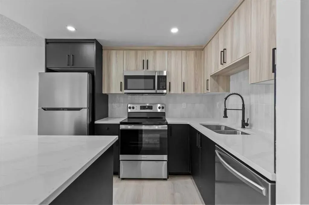 235 15 Avenue SW, #305