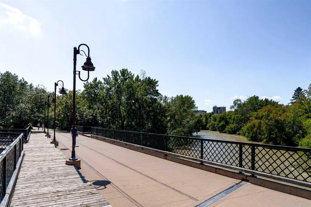 235 15 Avenue SW, #305