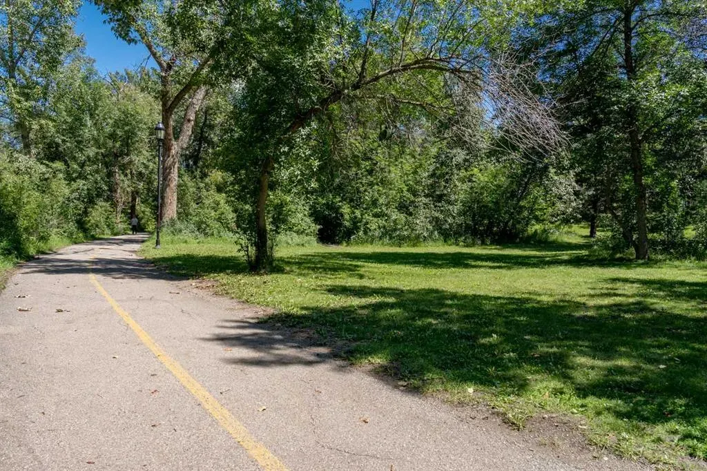 235 15 Avenue SW, #305