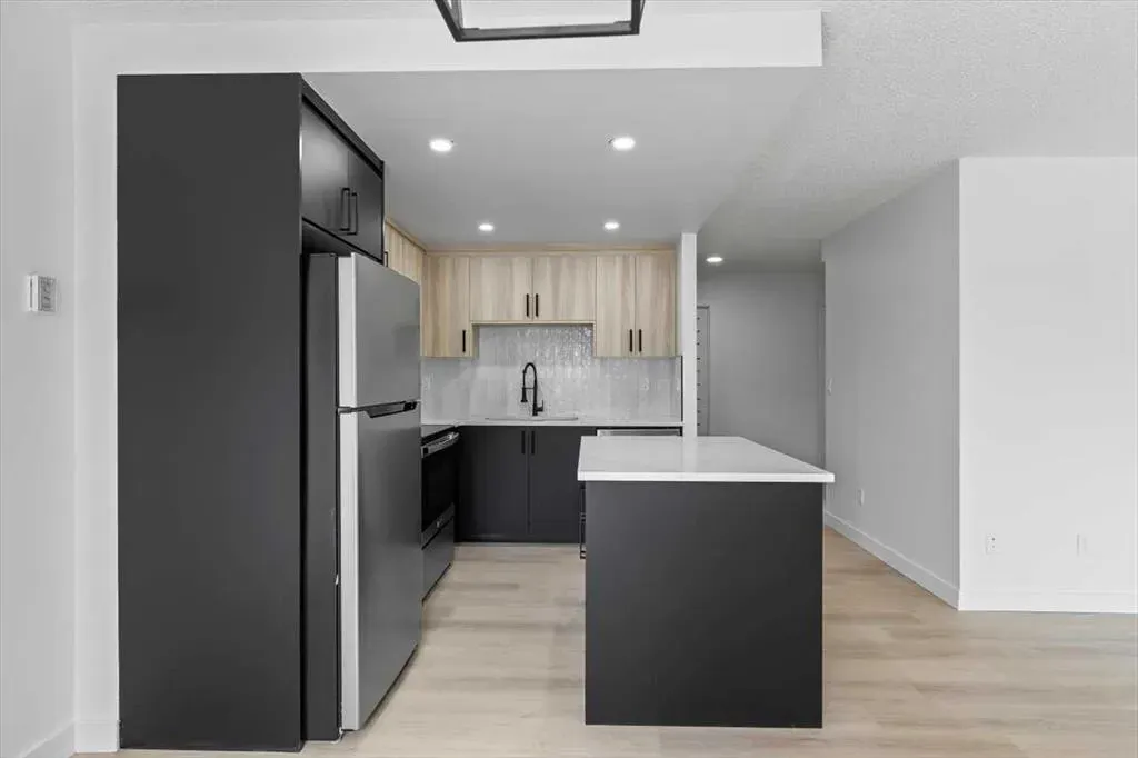 235 15 Avenue SW, #305