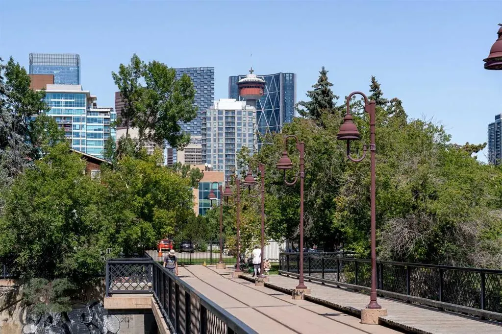 235 15 Avenue SW, #305