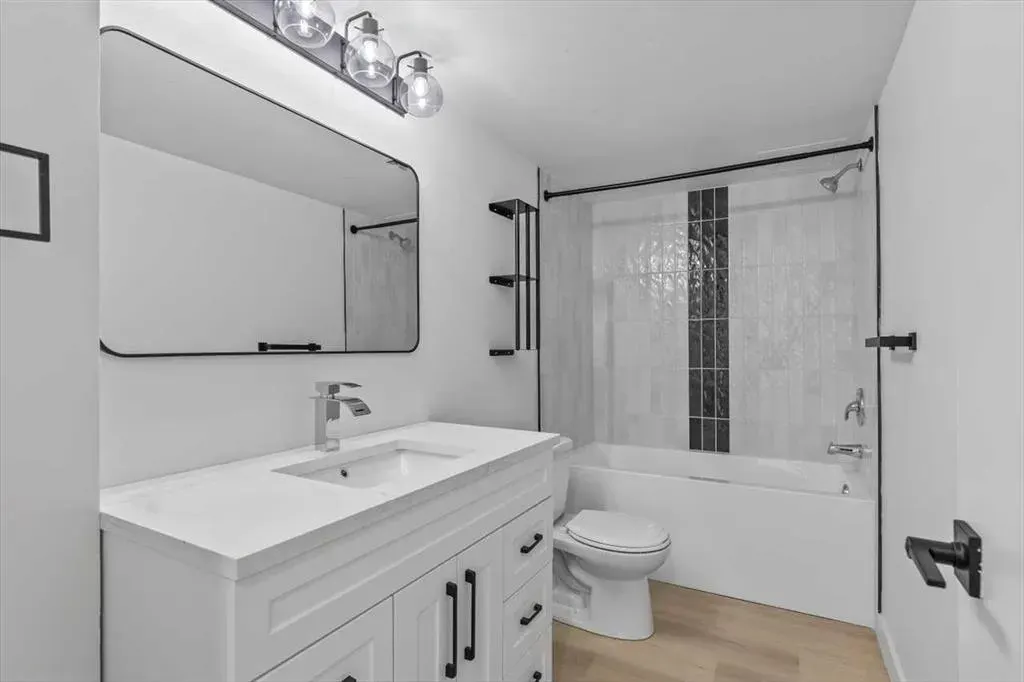 235 15 Avenue SW, #305