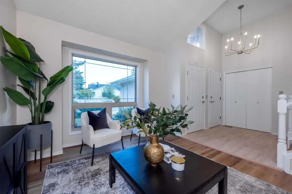 47 Hawkstone Drive NW