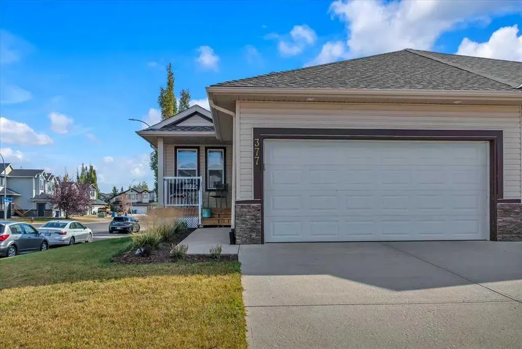377 Crystalridge View