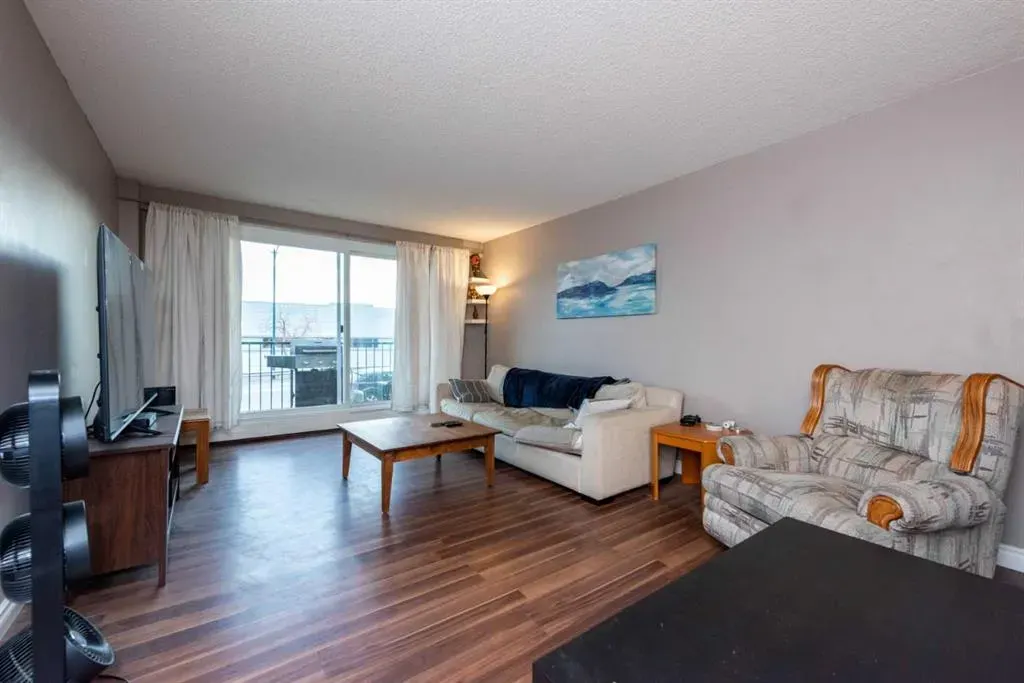 510 58 Avenue SW, #207