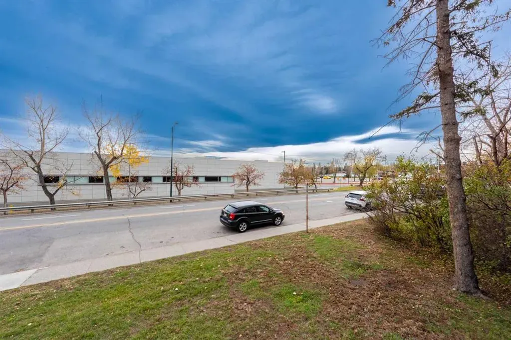 510 58 Avenue SW, #207