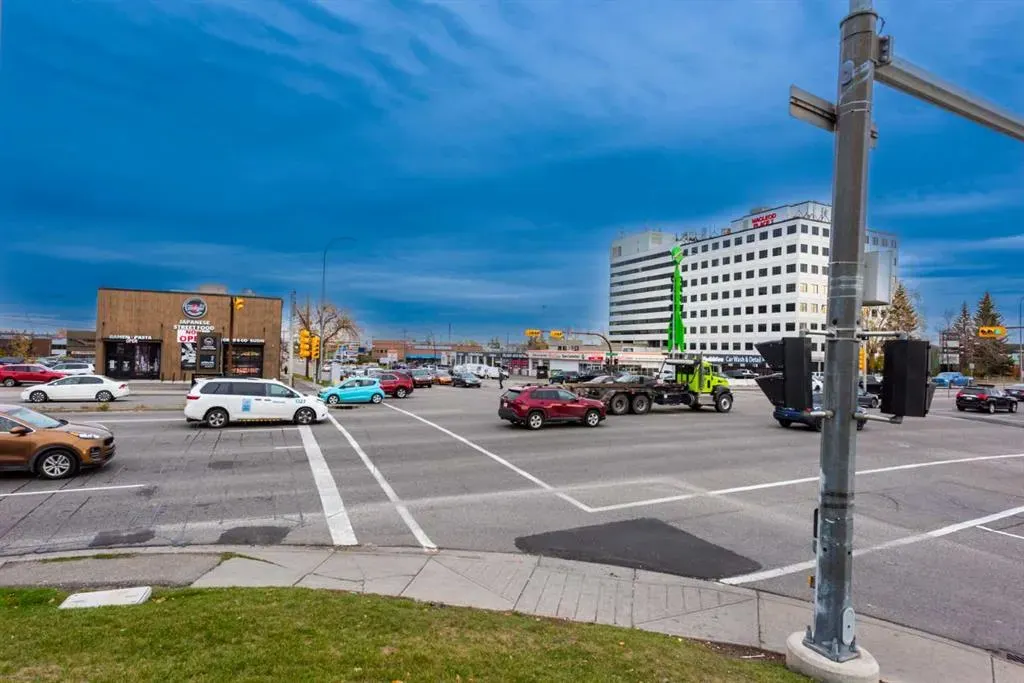 510 58 Avenue SW, #207