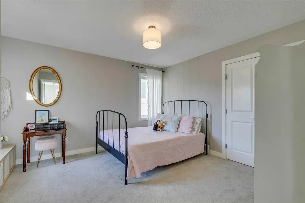 150 Cranbrook Circle SE