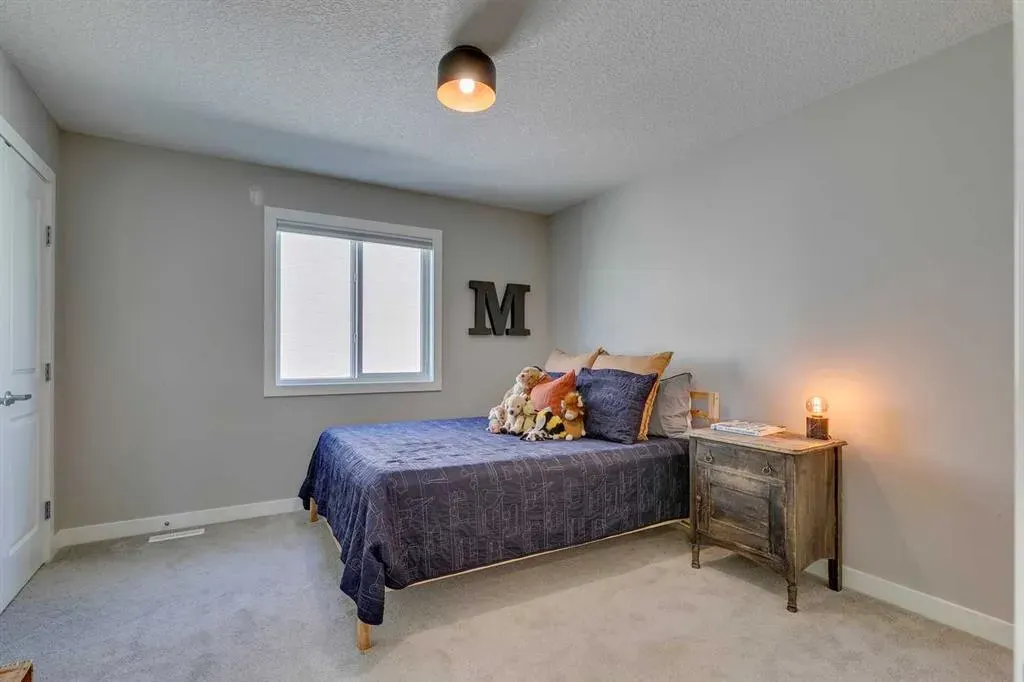 150 Cranbrook Circle SE