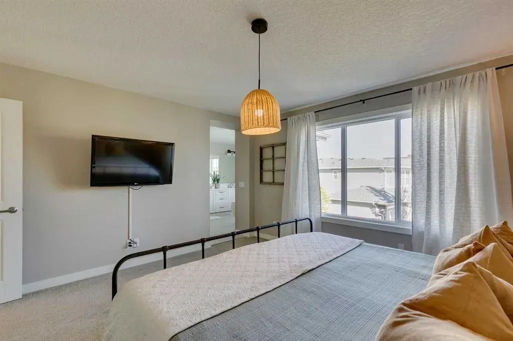 150 Cranbrook Circle SE