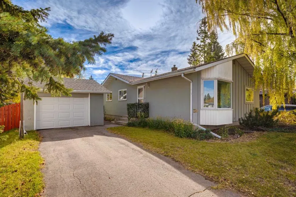 114 Hallbrook Drive SW