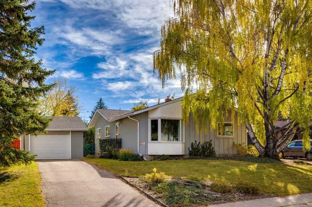 114 Hallbrook Drive SW