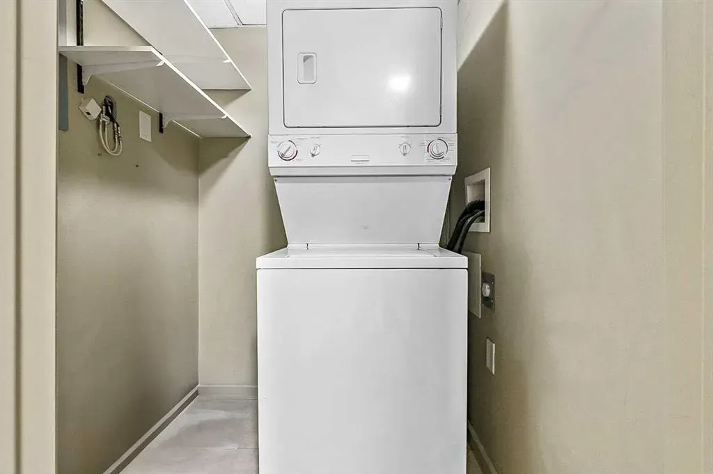 1410 1 Street SE, #407