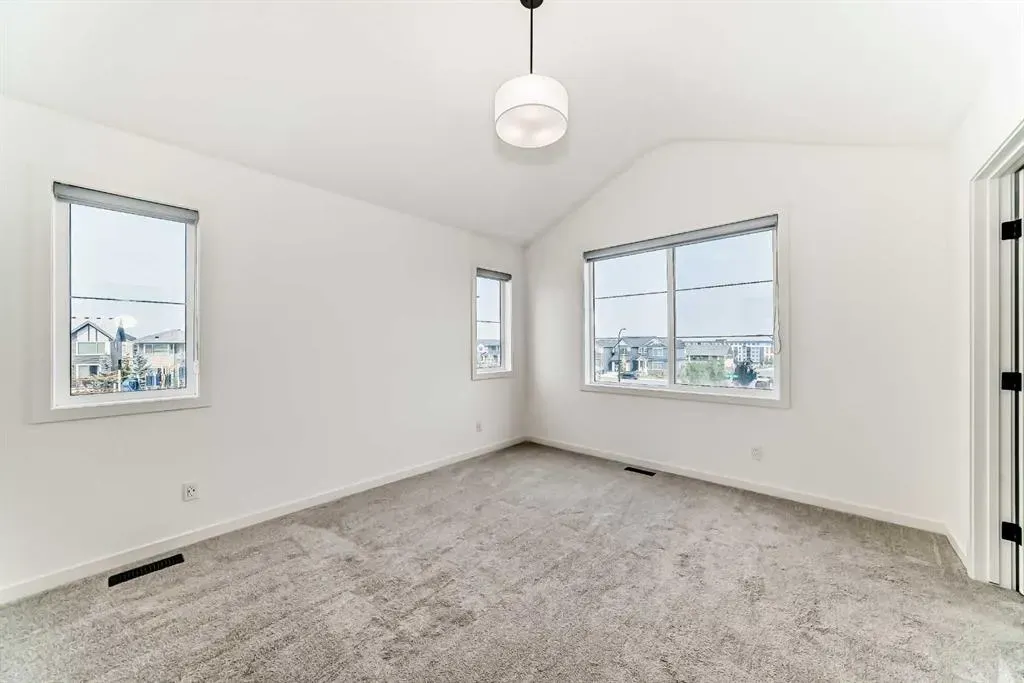 9 Sage Hill Path NW