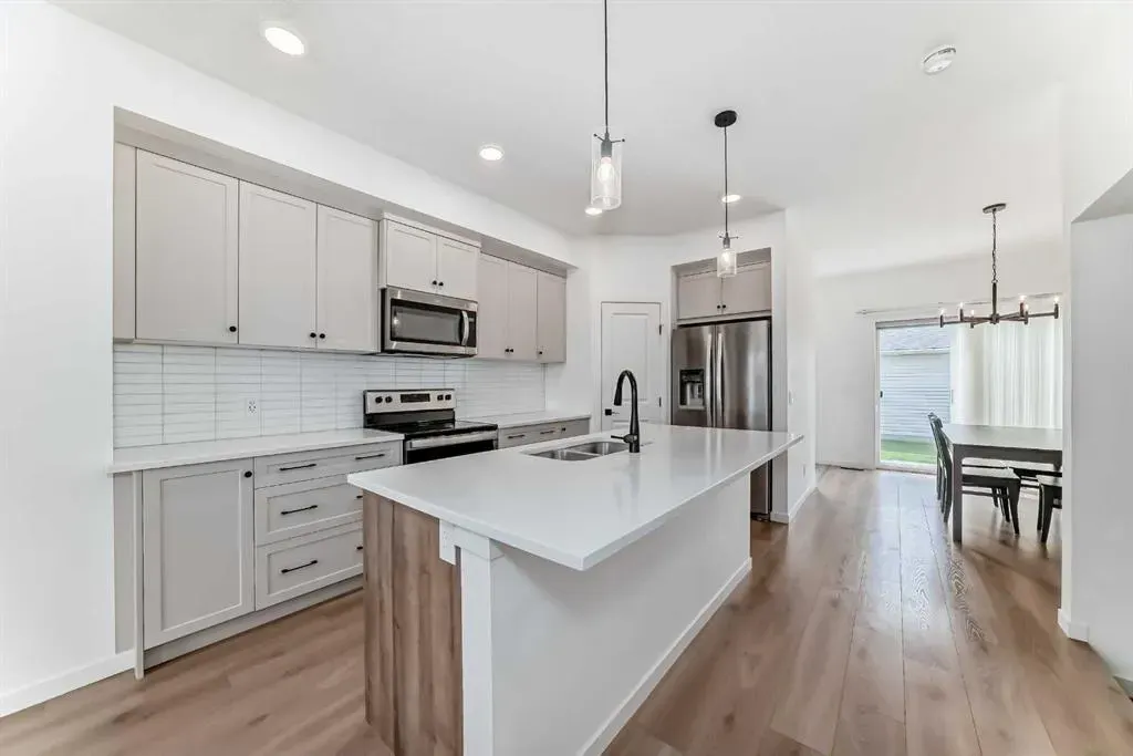 9 Sage Hill Path NW