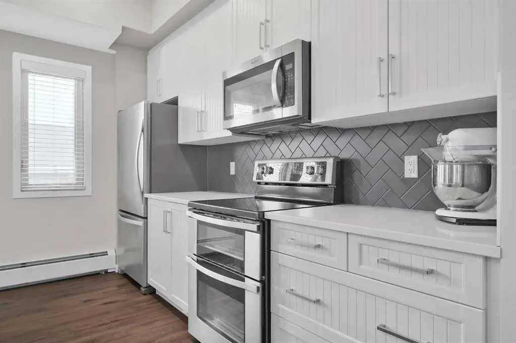 30 Mahogany Mews SE, #404