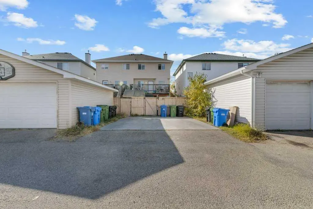154 Bridlewood Drive SW