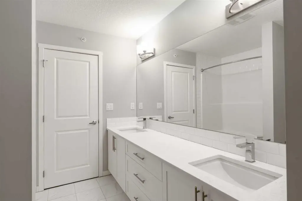 4350 Seton Drive SE, #401
