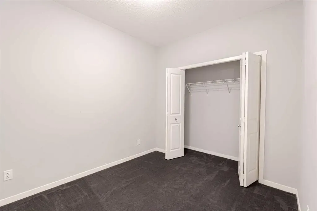 4350 Seton Drive SE, #401