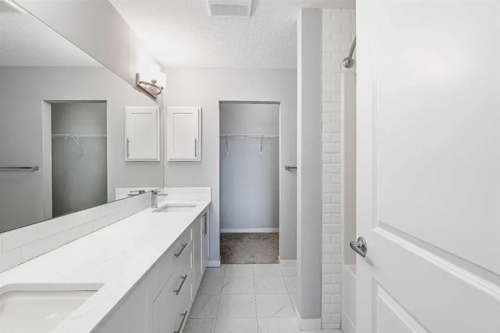 4350 Seton Drive SE, #401
